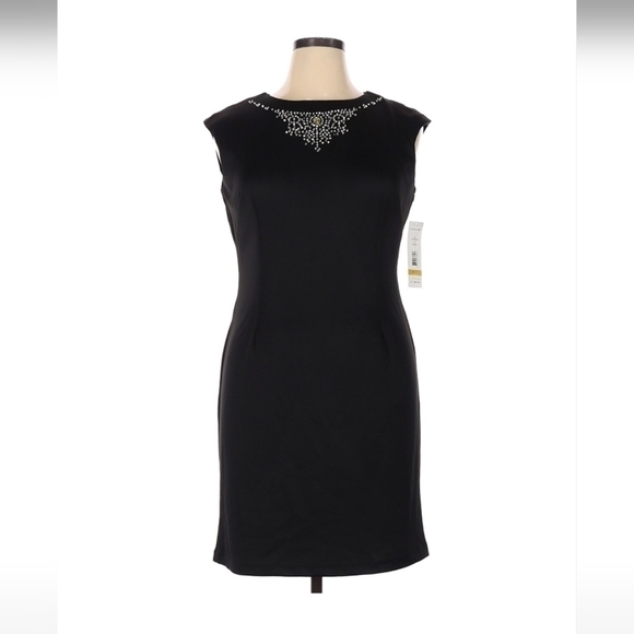 madison leigh Dresses & Skirts - Madison Leigh Beaded Little Black Cocktail dress Size 14